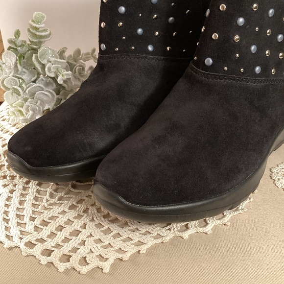 Skechers Studded Black Suede Leather Booties Women’s Size 8.5 NWOT - Picture 2 of 16